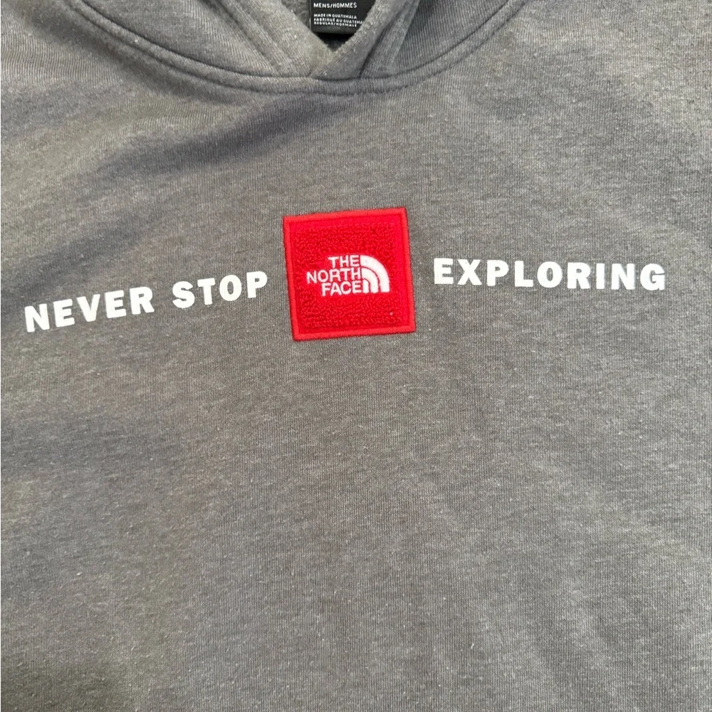 The North Face‎ Men’s Gray Pullover Hoodie Never Stop Exploring Logo Size Medium